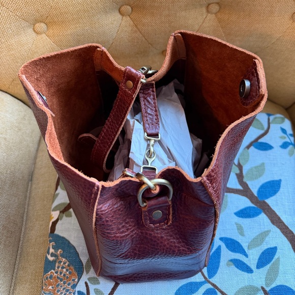 EUC Portland Leather Nutmeg Butterfly Bucket Bag - Picture 7 of 7